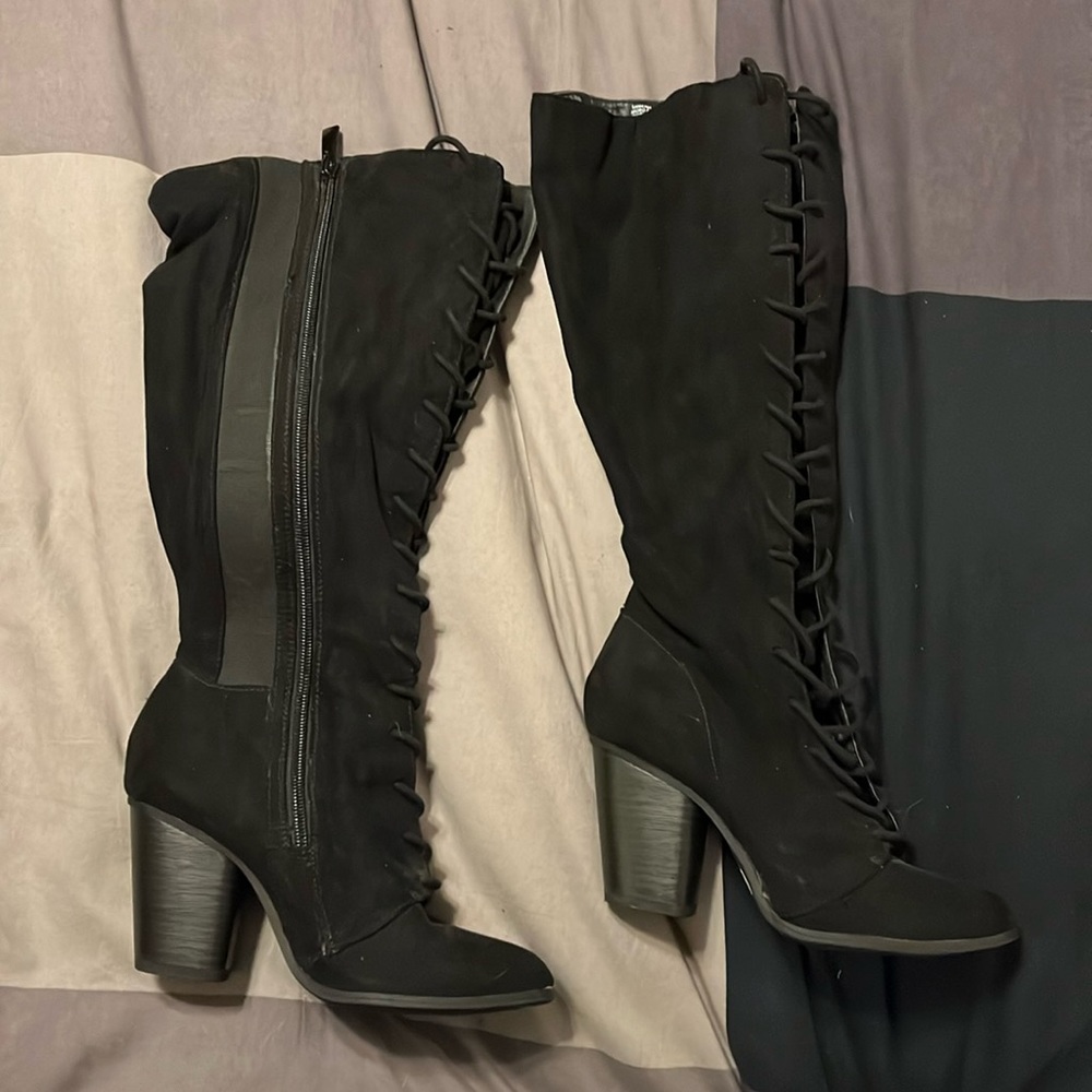 Clearing out my closet: black lace up boots